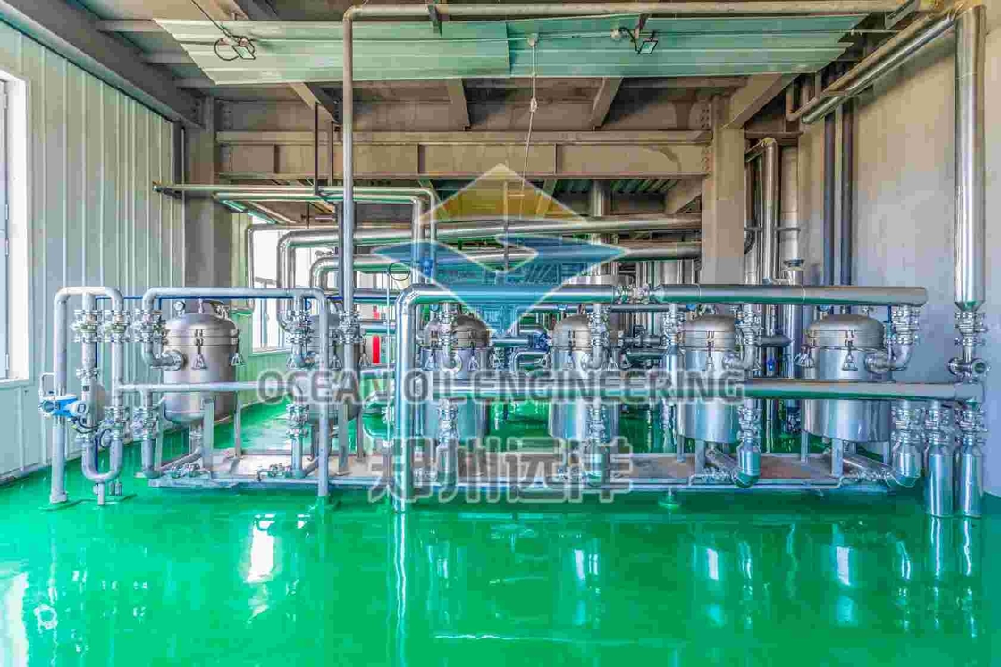 Equipamento de biodiesel de aço inoxidável 380V Refrigeração por água de tensão